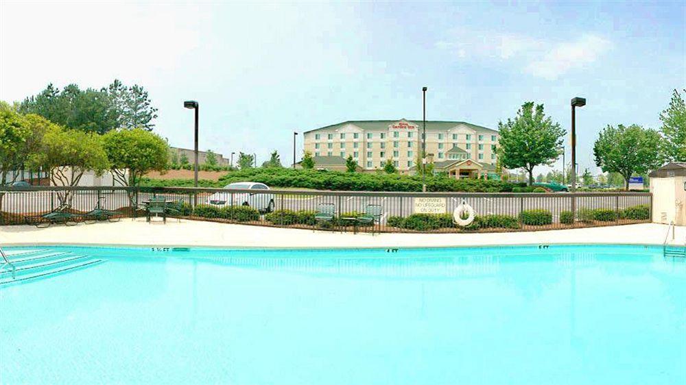 Hampton Inn Atlanta-Town Center/Кенесоу Екстериор снимка